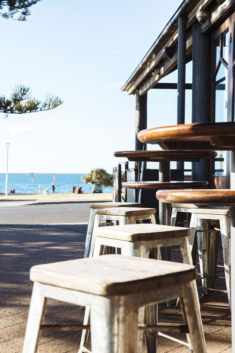 Beach Hotel Resort - Accommodation Guide 37
