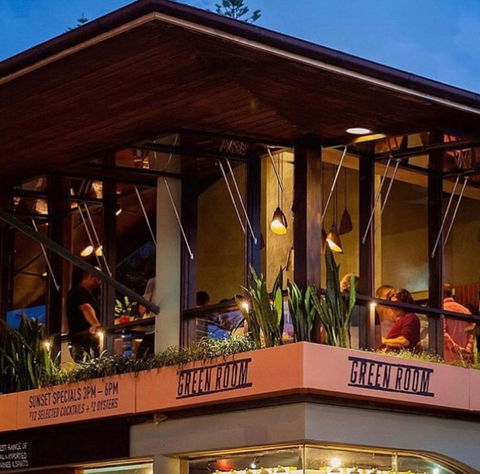 Beach Hotel Resort - Accommodation Guide 1