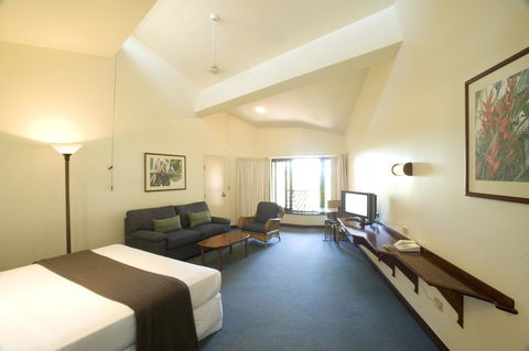 Beach Hotel Resort - Accommodation Guide 24