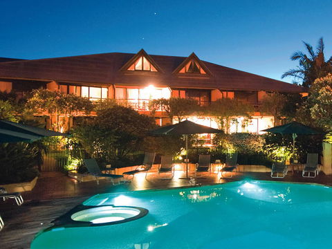 Beach Hotel Resort - Accommodation Guide 25