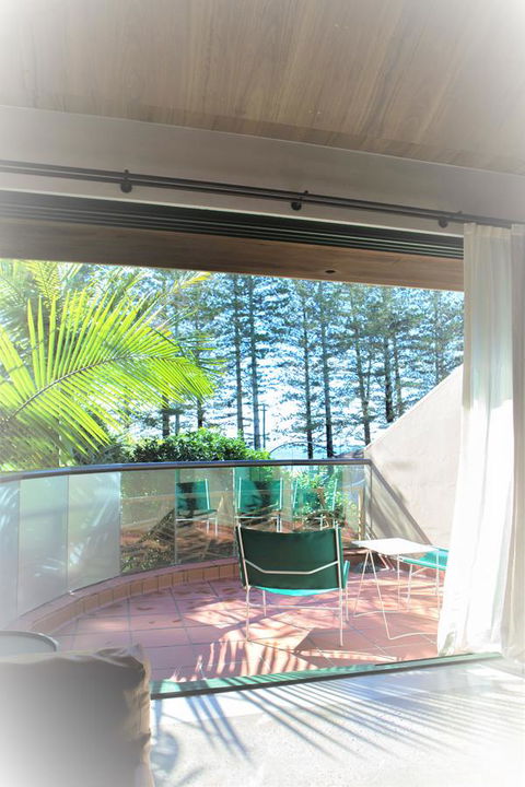 Beach Hotel Resort - Accommodation Guide 8