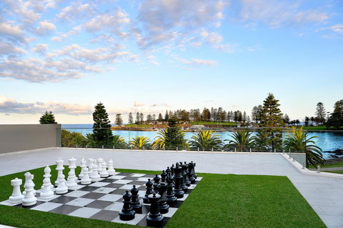 Belle Vue- Penthouse At Black Beach - Accommodation Asia 18