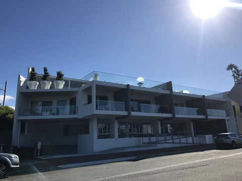 Belle Vue- Penthouse At Black Beach - Accommodation Asia 17
