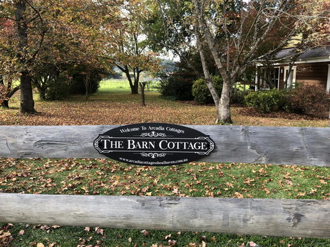 Arcadia - The Barn Cottage & Rosehill Cottage - Accommodation Asia 0