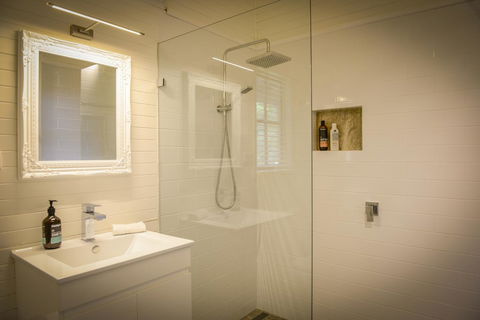 Arcadia - The Barn Cottage & Rosehill Cottage - Accommodation Asia 11