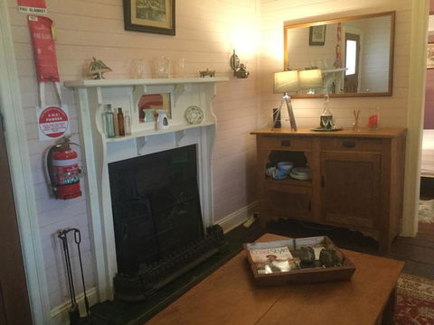 Arcadia - The Barn Cottage & Rosehill Cottage - Accommodation Asia 22