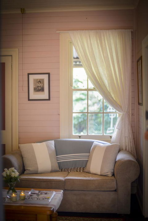 Arcadia - The Barn Cottage & Rosehill Cottage - Accommodation Asia 21