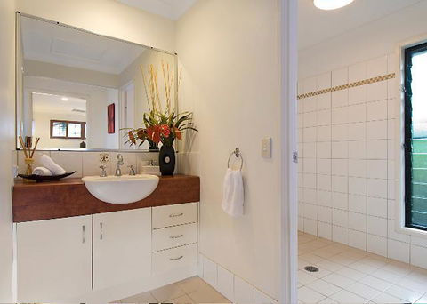 Suranadi Beach House 1 - Accommodation Guide 1
