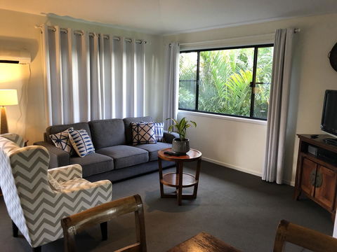 Suranadi Beach House 1 - Accommodation Guide 2