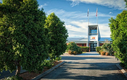 Adina Vineyard - Accommodation Guide 2