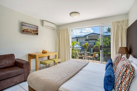 Eco Beach Resort - Accommodation Guide 10