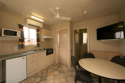 Crestview Tourist Park - Accommodation Asia 17