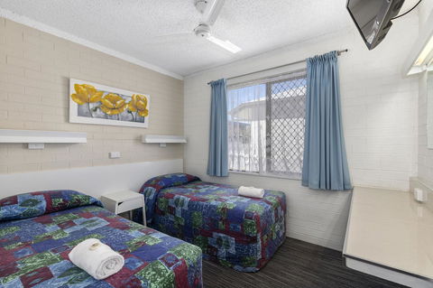 Coastal Bay Motel - Accommodation Asia 15