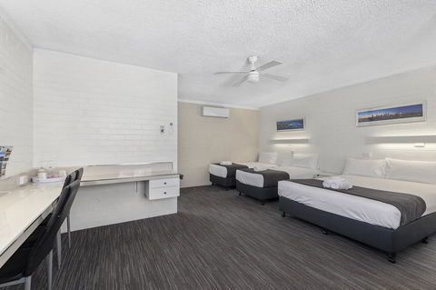 Coastal Bay Motel - Accommodation Asia 11