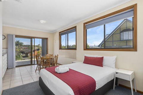 Coastal Bay Motel - Accommodation Asia 8