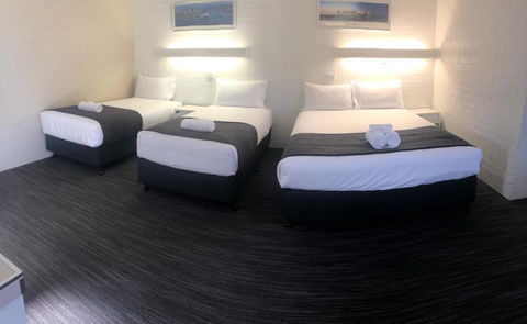 Coastal Bay Motel - Accommodation Asia 18