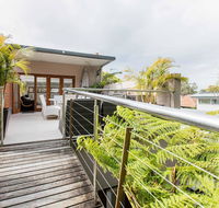 Family surf house 5 min walk to Manly beach - Accommodation Asia