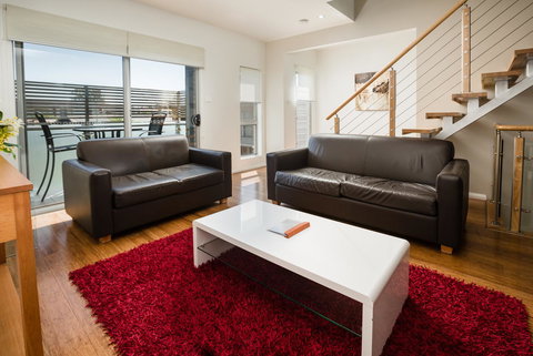 Charlestown Executive Apartments - Accommodation Asia 3