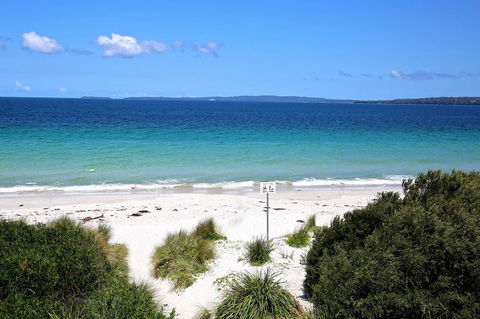 Sandy Toes Beach House Jervis Bay - 2min To Beach - Accommodation Asia 24