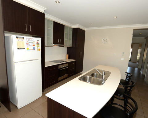 Yarrawonga Waterfront Apartments - Accommodation Asia 11
