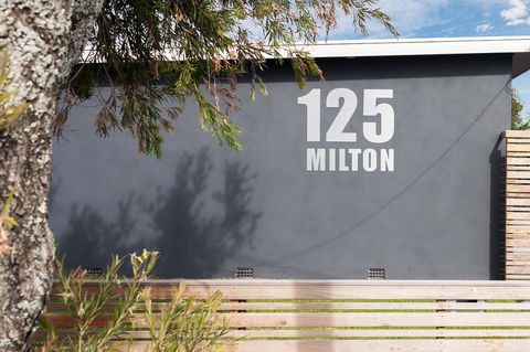 125 Milton - Accommodation Asia 1