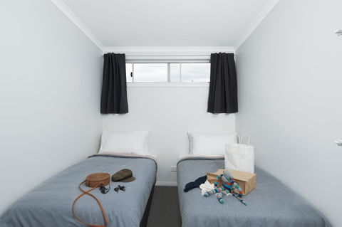 125 Milton - Accommodation Asia 7