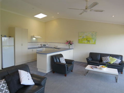 BlueWater Apartments - Accommodation Asia 25