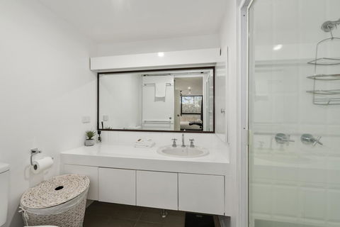 Pacific Towers Beach Resort - Accommodation Asia 2