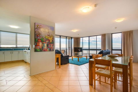 Pacific Towers Beach Resort - Accommodation Asia 43