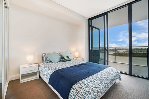 Cozy Apartment With Water View Plus Winter Garden - Accommodation Asia 13