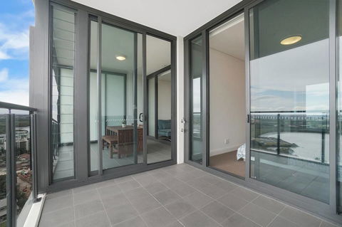 Cozy Apartment With Water View Plus Winter Garden - Accommodation Asia 5