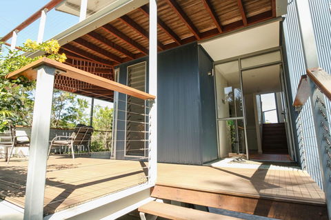 Valla's Beach House - Accommodation Asia 21