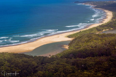 Valla's Beach House - Accommodation Asia 4