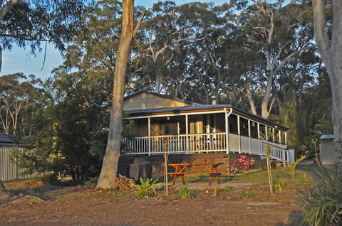 Bush & Bay Cottage - Accommodation Asia 1