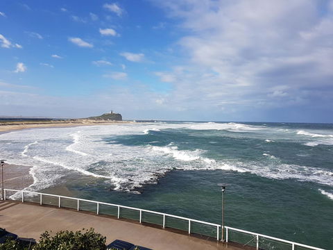 Arena Luxury Beachfront Apartment - Accommodation Asia 40