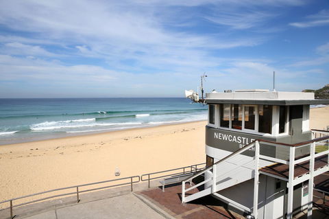 Arena Luxury Beachfront Apartment - Accommodation Asia 31