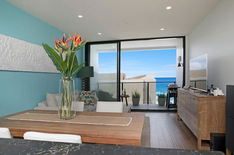 Arena Luxury Beachfront Apartment - Accommodation Asia 23