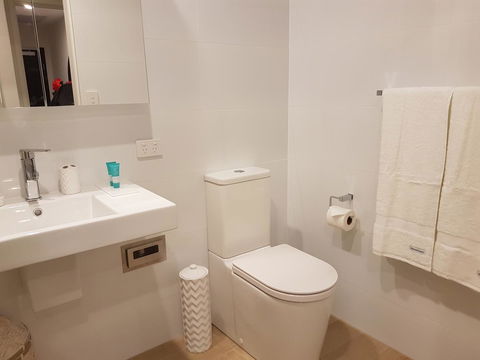 Arena Luxury Beachfront Apartment - Accommodation Asia 30