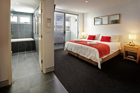 Crown On Darby Newcastle - Accommodation China 24