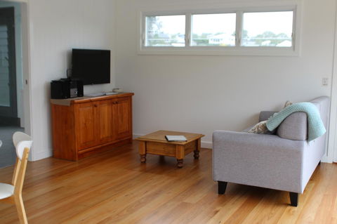 Red Waratah - Accommodation Asia 5