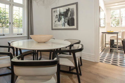 Elegant Family Home Close To Harbour And Views - Accommodation Asia 4