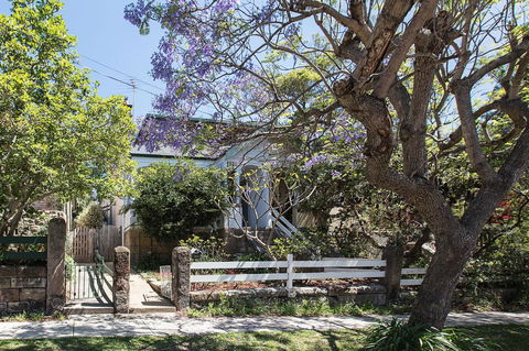 Elegant Family Home Close To Harbour And Views - Accommodation Asia 15