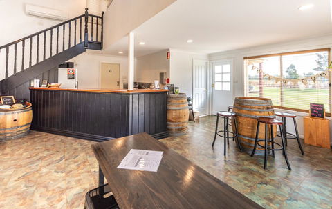 Madigan Wine Country Cottages - Accommodation Asia 25