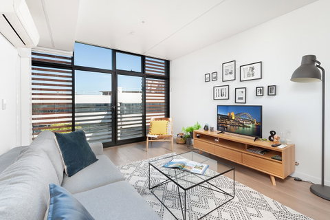 Newtown's Best Designer Apartment - Accommodation Guide 6