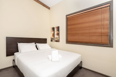 Classic 2 BR Apt In Pyrmont - Accommodation Guide 7