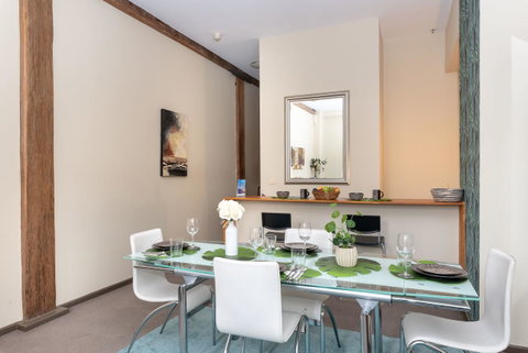 Classic 2 BR Apt In Pyrmont - Accommodation Guide 4
