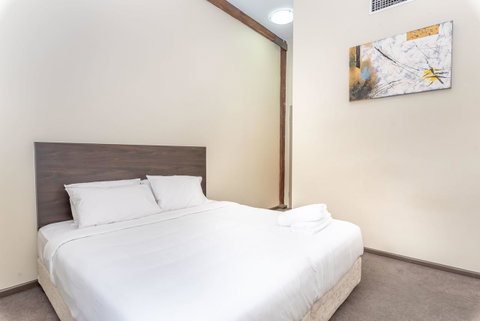 Classic 2 BR Apt In Pyrmont - Accommodation Guide 12