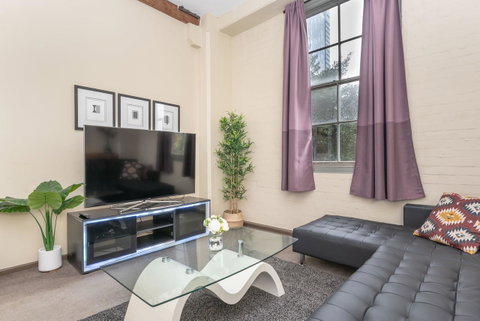 Classic 2 BR Apt In Pyrmont - Accommodation Guide 1