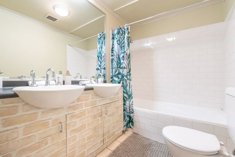 Classic 2 BR Apt In Pyrmont - Accommodation Guide 18