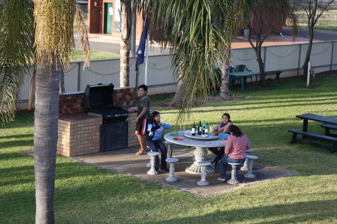 Temora Motel - Accommodation Asia 8